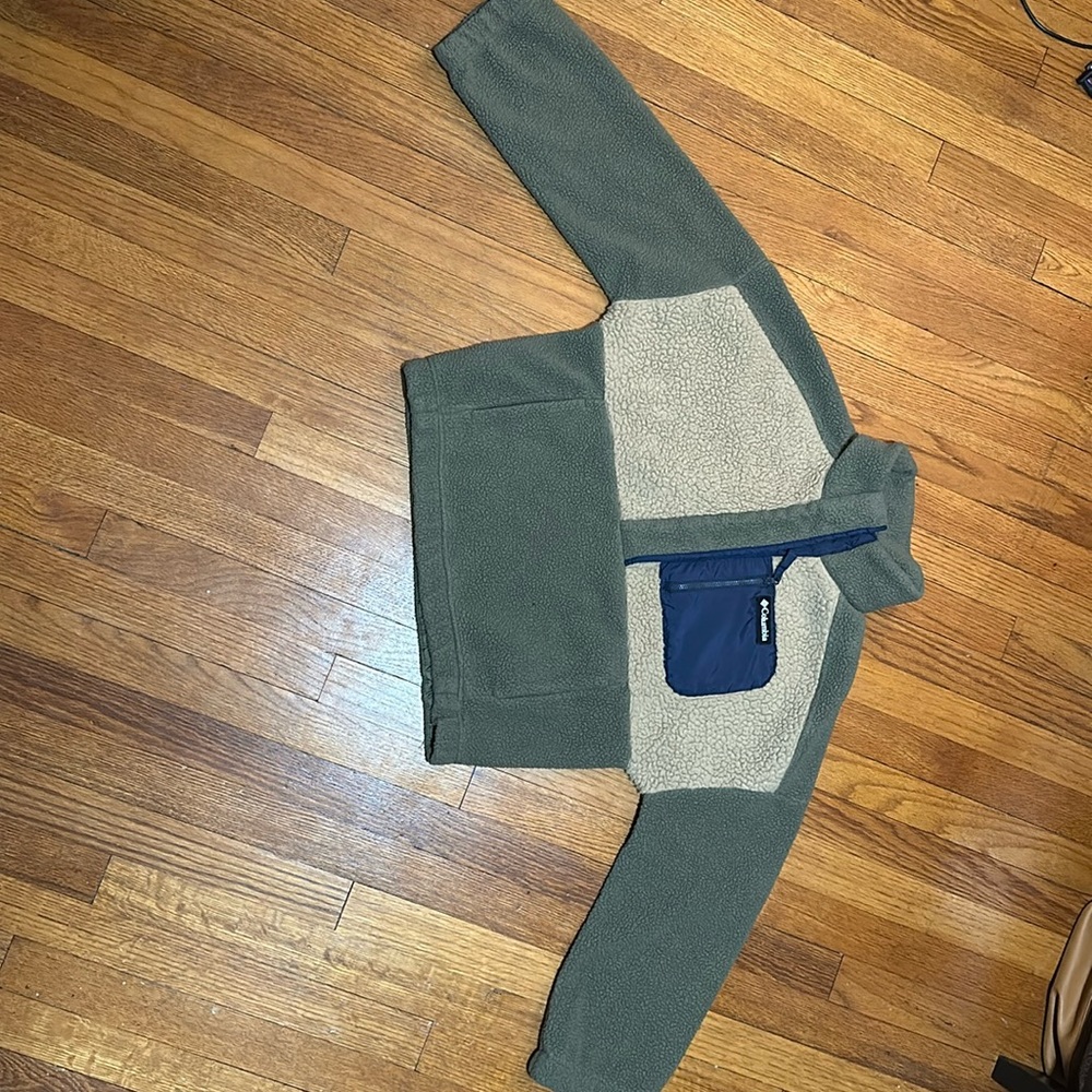 Columbia outdoor sweater